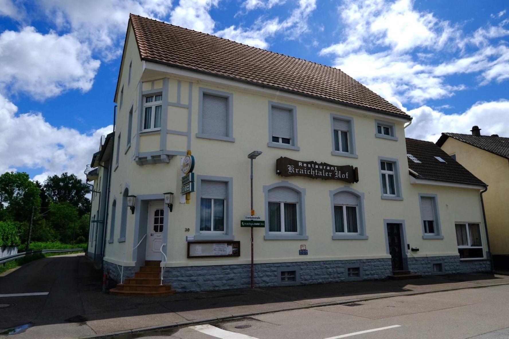 Kraichtaler Hof Hotel Екстериор снимка