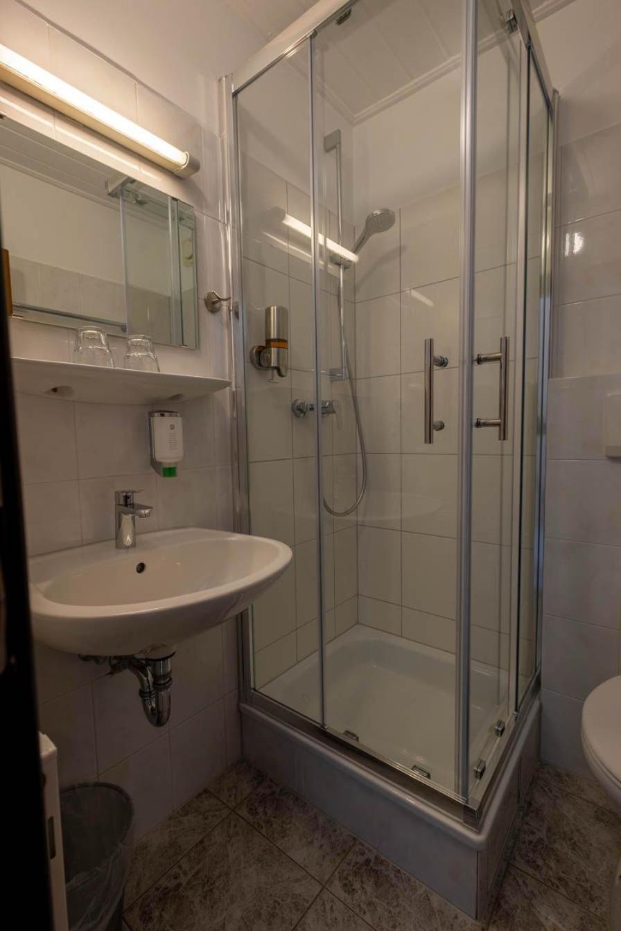 Kraichtaler Hof Hotel Екстериор снимка