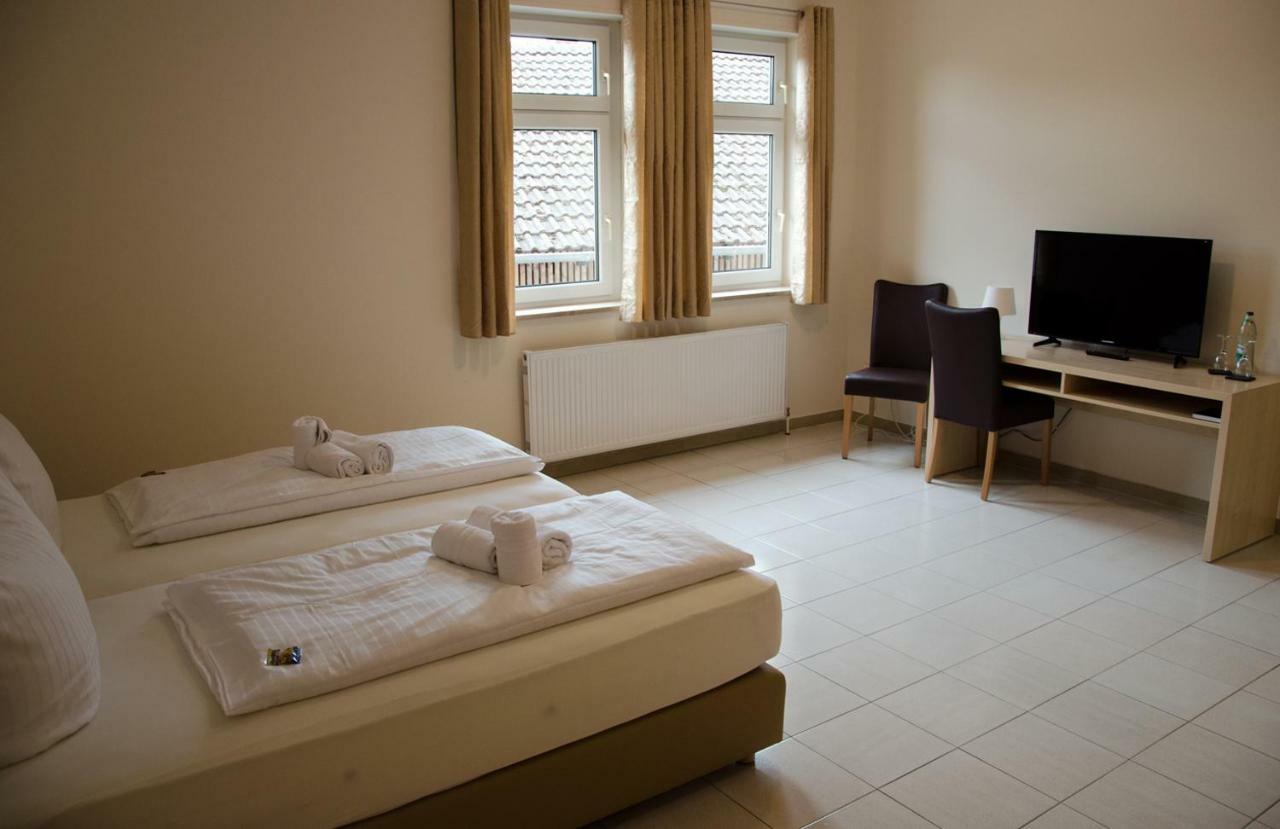 Kraichtaler Hof Hotel Екстериор снимка