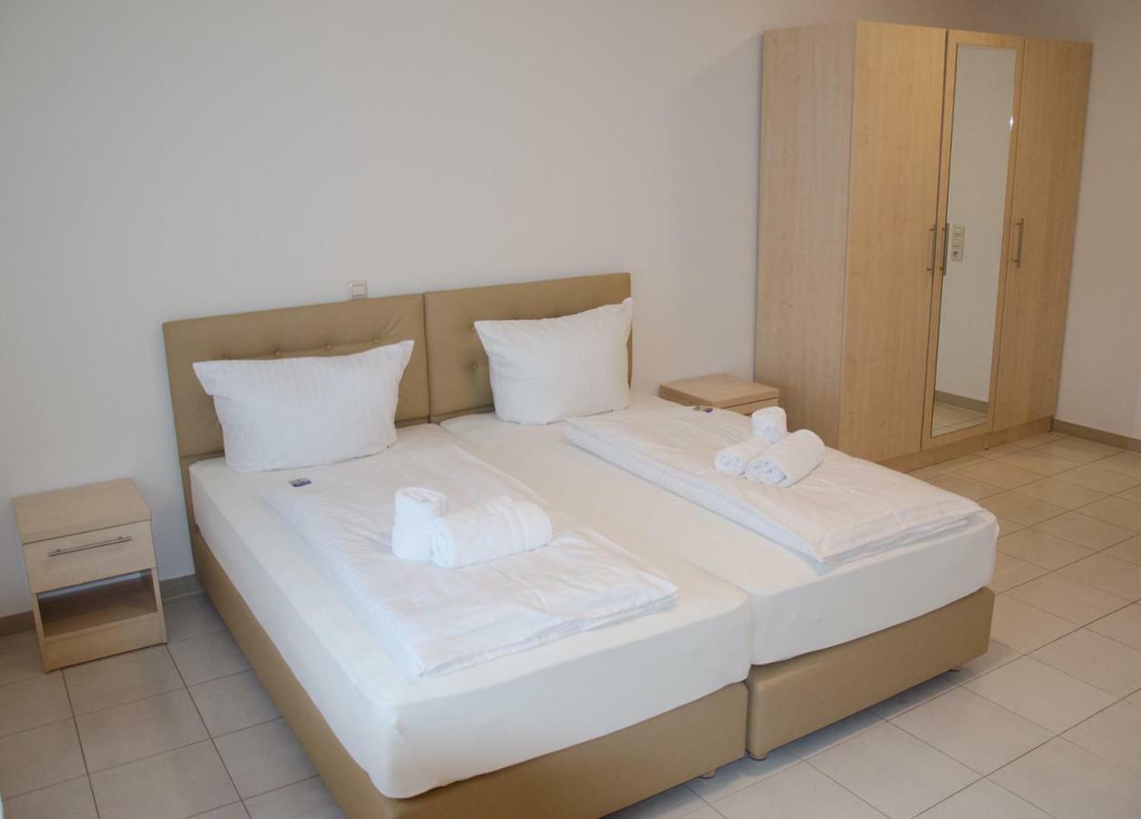 Kraichtaler Hof Hotel Екстериор снимка